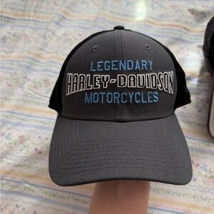 New Era Black & White Genuine Motorclothes 39THIRTY Cap